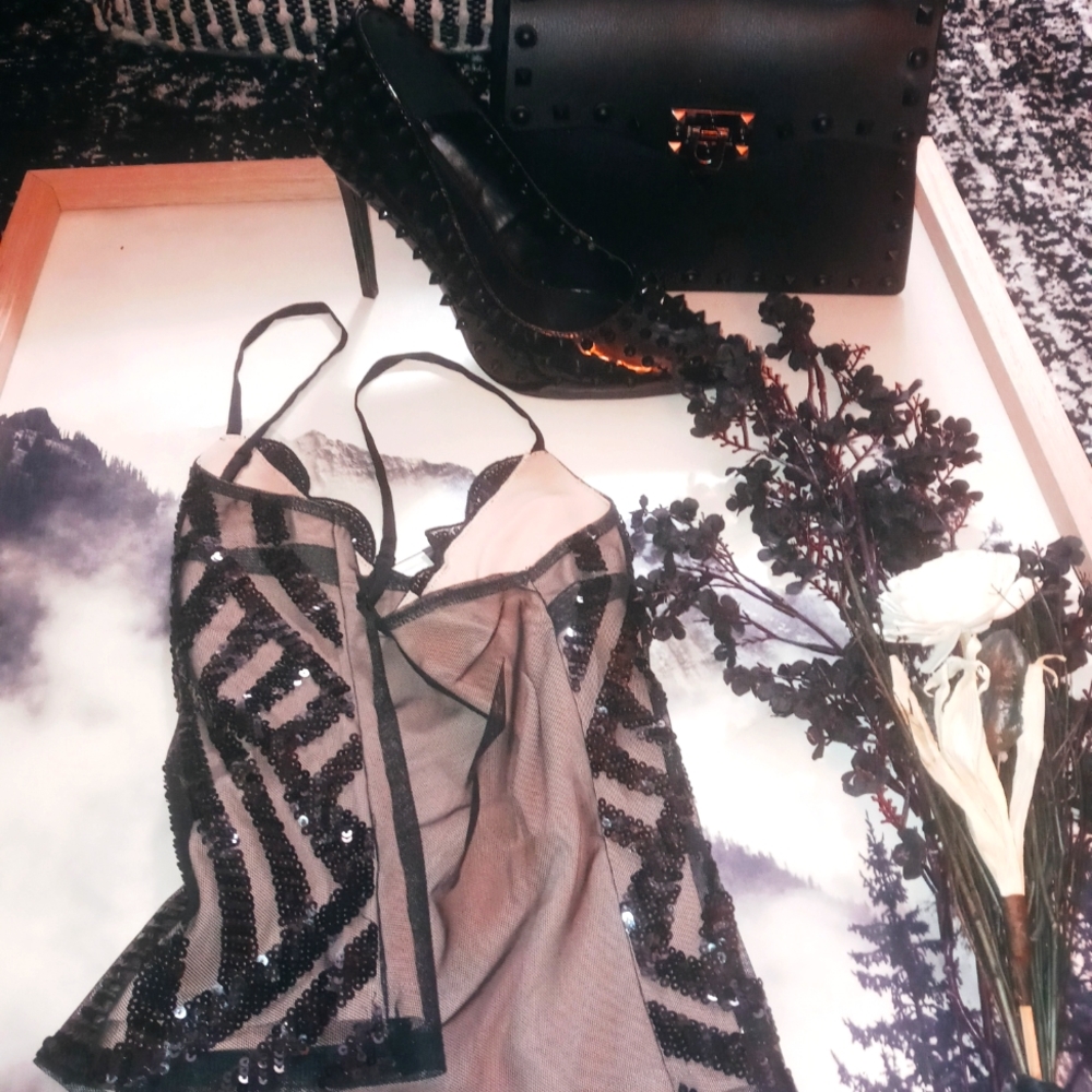 black sequin holiday party express cami - Picture 4 of 5